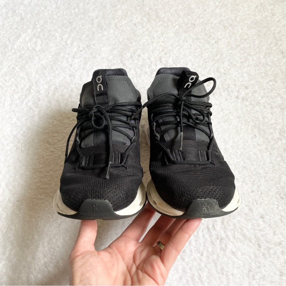 On running | cloudnova in phantom white tennis shoes - Picture 5 of 10